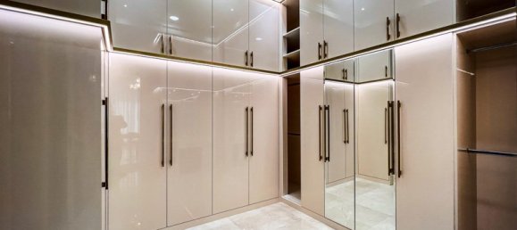 7 bedrooms Villa in Emirates Hills, UAE No. 3643 6