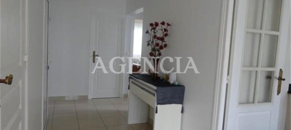 5 bedrooms House in Roissy-en-Brie, France No. 176724 6