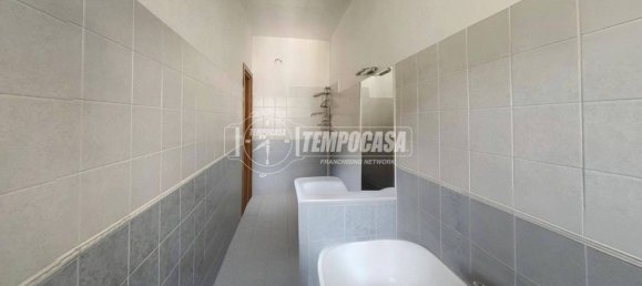 Apartamento de 2 dormitorios en Milan, Italy No. 332279 12