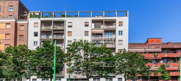 Apartamento de 2 dormitorios en Milan, Italy No. 332279 14