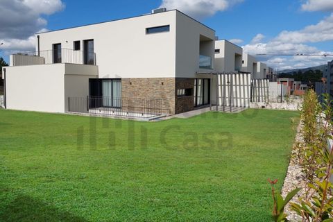 3 bedrooms Villa in Braga, Portugal No. 150830