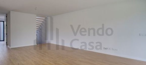 3 bedrooms Villa in Braga, Portugal No. 150830 9