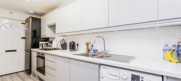 2 bedrooms Apartment in Croydon, United Kingdom No. 7939 4