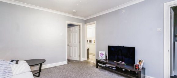 2 bedrooms Apartment in Croydon, United Kingdom No. 7939 3