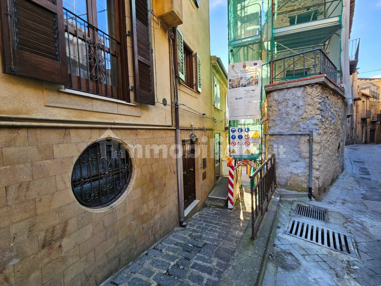 Apartamento de 2 dormitorios en Enna, Italy No. 351587