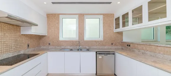 3 Schlafzimmer Villa in Jumeirah Park, UAE, Nr. 106154 4