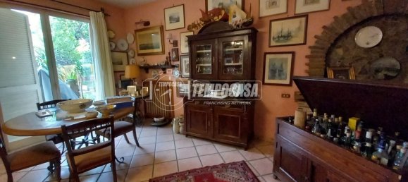 4 bedrooms Duplex in Villaricca, Italy No. 91345 3