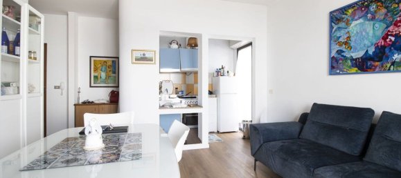 Apartamento de 3 dormitorios en Alba Adriatica, Italy No. 362383 3