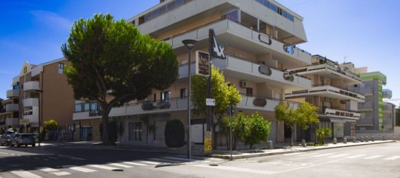 Apartamento de 3 dormitorios en Alba Adriatica, Italy No. 362383 20