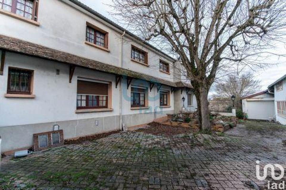 Дом с 5 спальнями в Санс, Франция № 4551