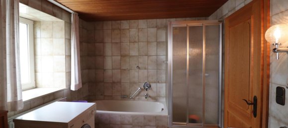 13 rooms Building in Hof, Germany No. 267727 10