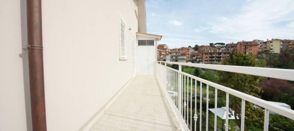 4 rooms Penthouse in Monterotondo, Italy No. 38533 10