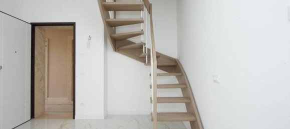 4 rooms Penthouse in Monterotondo, Italy No. 38533 4