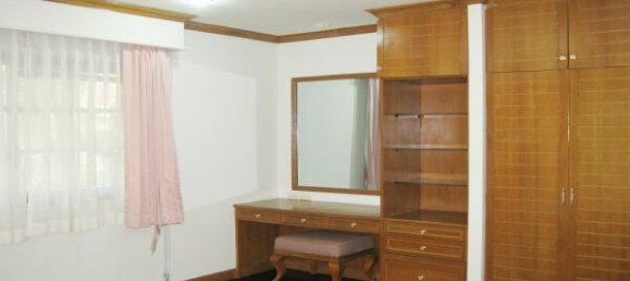 Villa de 3 dormitorios en Tay Ho, Vietnam No. 5768 3