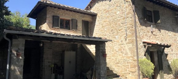 4 bedrooms House in Cortona, Italy No. 240 6