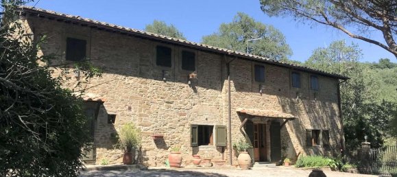 4 bedrooms House in Cortona, Italy No. 240 5