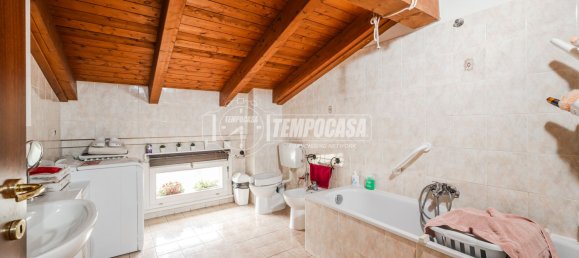 2 Schlafzimmer Wohnung in Medesano, Italy, Nr. 191224 16