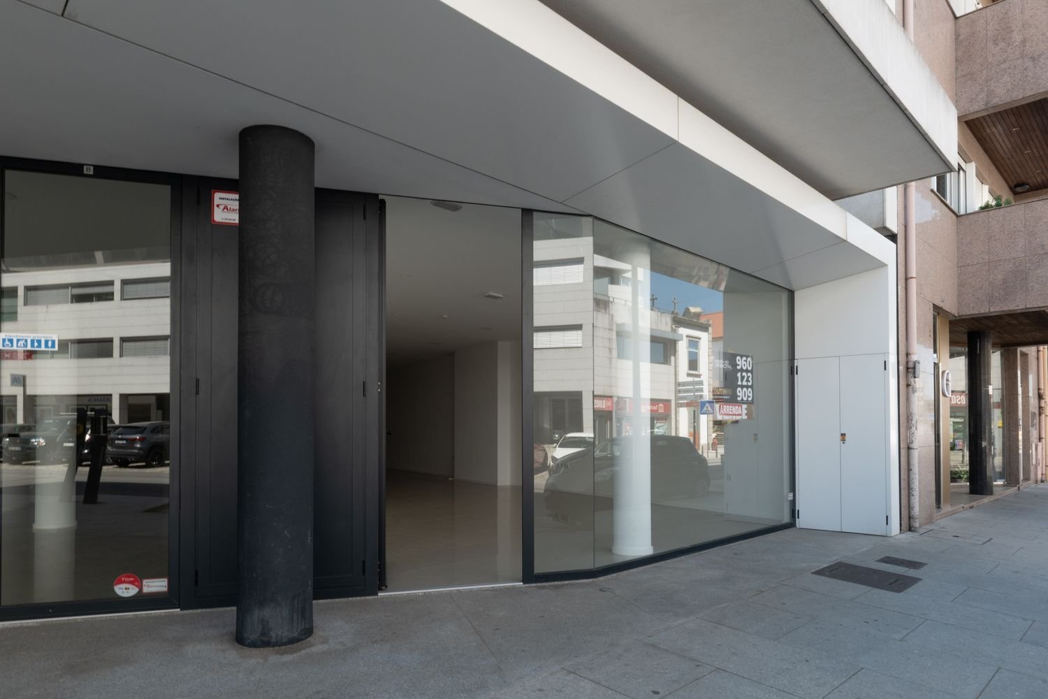 Propriété commerciale à Barcelos, Portugal 260m² No. 210865