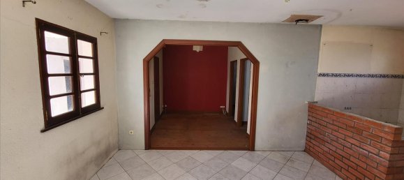 2 bedrooms House in Pinheiro de Azere, Portugal No. 178612 4