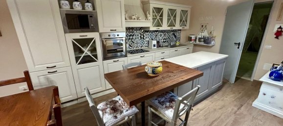 5 bedrooms House in Todi, Italy No. 358335 7