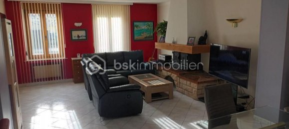 Moradia em banda T4 em Bogny-sur-Meuse, France N.º 45853 2