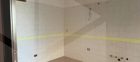 4-Zimmer Wohnung in Nola, Italy, Nr. 26421 8