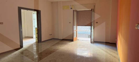 4-Zimmer Wohnung in Nola, Italy, Nr. 26421 2