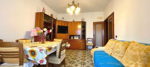 4-salle Appartement à Nettuno, Italy No. 222987 12