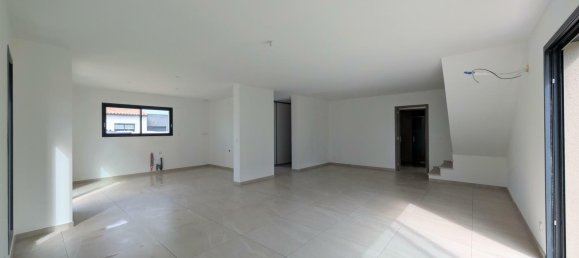 3 bedrooms House in Vias, France No. 297602 8