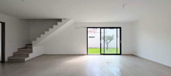 3 bedrooms House in Vias, France No. 297602 5