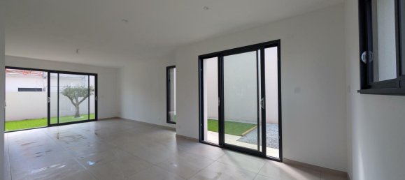 3 bedrooms House in Vias, France No. 297602 9