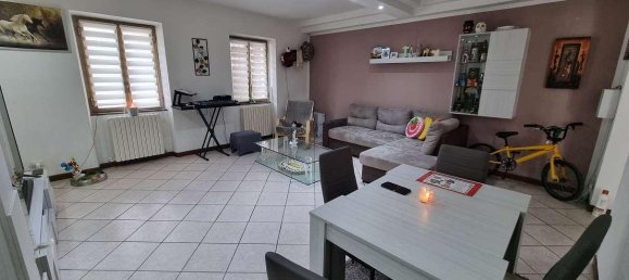 3-salle Appartement à Limbiate, Italy No. 152009 14