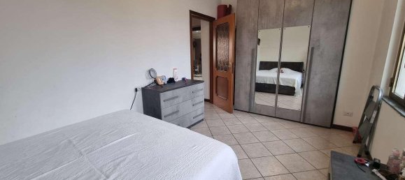 3-salle Appartement à Limbiate, Italy No. 152009 6