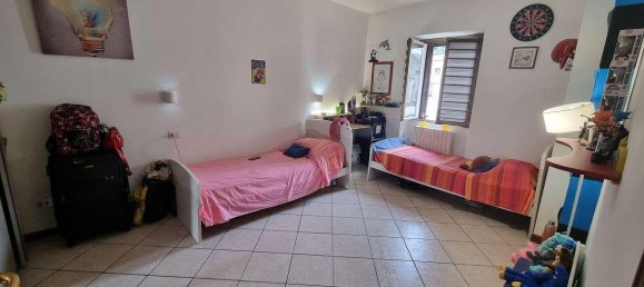 3-salle Appartement à Limbiate, Italy No. 152009 18