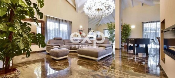 3 Schlafzimmer Villa in Lazzate, Italy, Nr. 152063 2