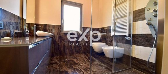 3 Schlafzimmer Villa in Lazzate, Italy, Nr. 152063 13