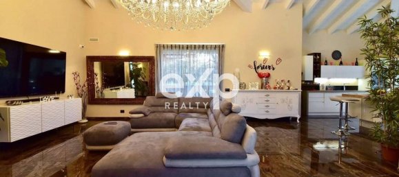 3 Schlafzimmer Villa in Lazzate, Italy, Nr. 152063 12