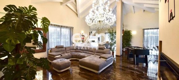 3 Schlafzimmer Villa in Lazzate, Italy, Nr. 152063 3