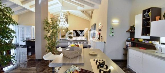 3 Schlafzimmer Villa in Lazzate, Italy, Nr. 152063 10