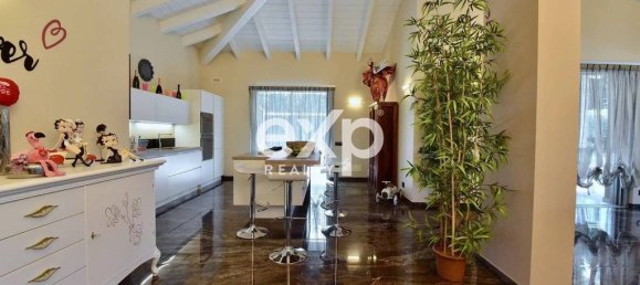 3 Schlafzimmer Villa in Lazzate, Italy, Nr. 152063 11