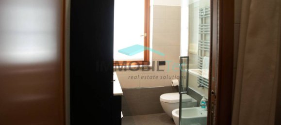 Apartamento de 3 dormitorios en Saronno, Italy No. 341516 28