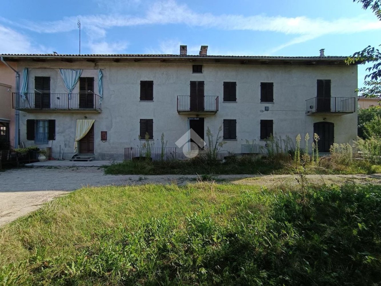 Casa de 10 dormitorios en Costigliole d'Asti, Italy No. 344349