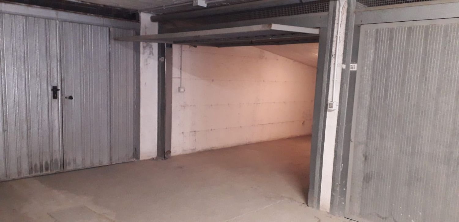 Garagem em Sanremo, Italy 21 m² N.º 124201