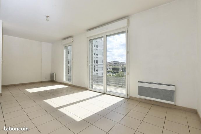 1 bedroom Apartment in Rosny-sous-Bois, France No. 357098