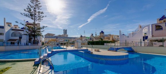 Adosado de 4 dormitorios en Torrevieja, Spain No. 186441 32