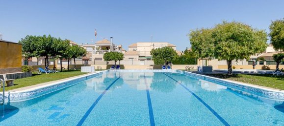 Adosado de 4 dormitorios en Torrevieja, Spain No. 186441 29