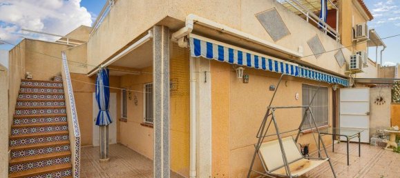 Adosado de 4 dormitorios en Torrevieja, Spain No. 186441 2