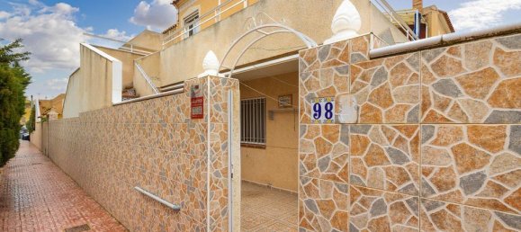 Adosado de 4 dormitorios en Torrevieja, Spain No. 186441 5