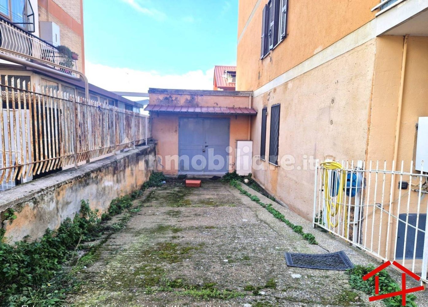 19m² Garage in Rome, Italy No. 268170