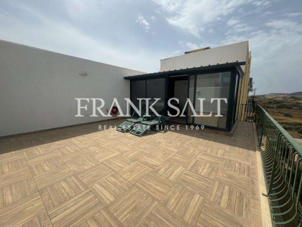 2 bedrooms Penthouse in Xaghra, Malta No. 6195